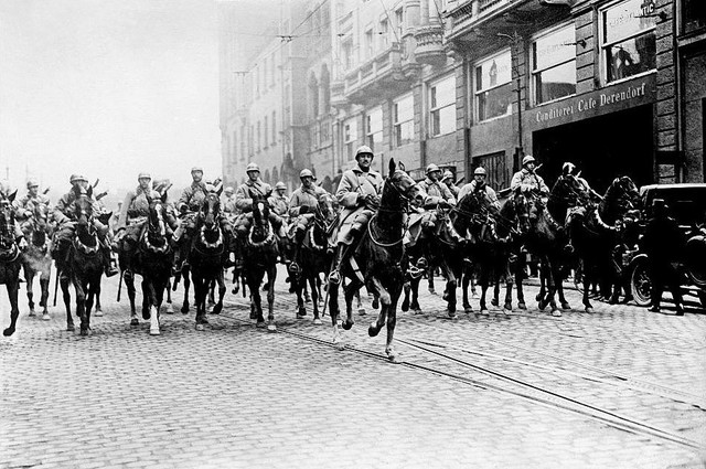 Ocupación del Ruhr en 1923. Tropas francesas entran en Essen