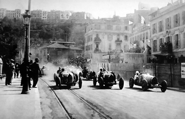 Grilla de largada de 1929, en segunda fila el Bugatti de Grover-Williams