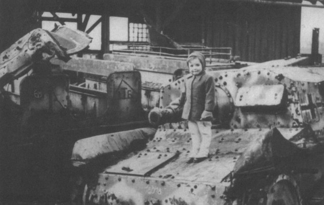Semovente 75 18 en Marzo de 1945 pertenecientes a la 12 SS Polizei Panzer Kompanie en Budapest