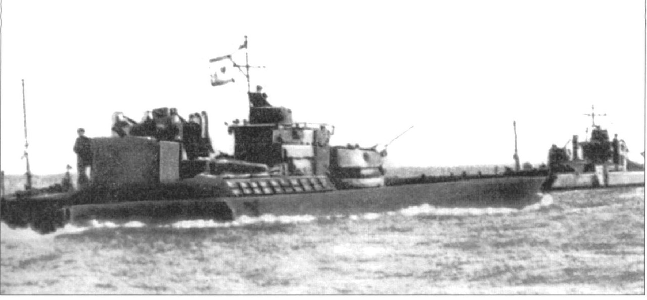 Flotilla de lanchas de Azov en misión de apoyo en Kerch, nov 1943