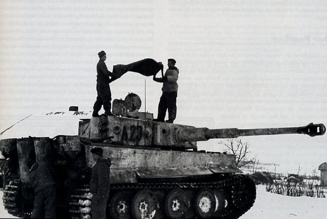 Tiger del Pz. Reg. Grossdeutschland en el frente del Dnieper. Enero 1944