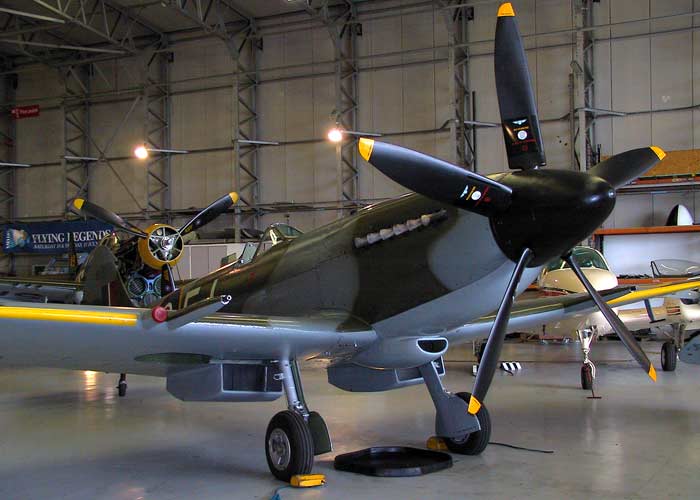 Supermarine Spitfire Mk.XIV. nº de Serie MT847, conservado en el Museum of Science and Industry de Manchester, Inglaterra