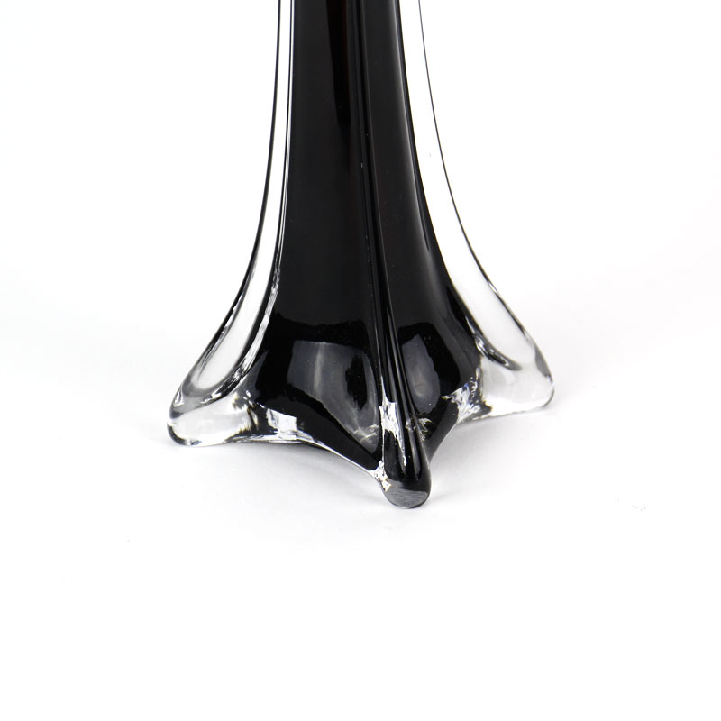 From this image, you can see how the bold black color is infused within the glass, with the clear outline of the 4 