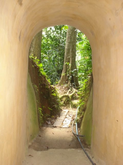 Terowong Piyamit Di Betong Bersebelahan Pengkalan Hulu