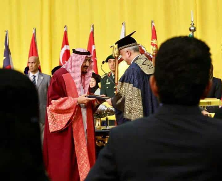 Raja Arab Saudi Terima Ijazah Kehormat Dari Sultan Perak