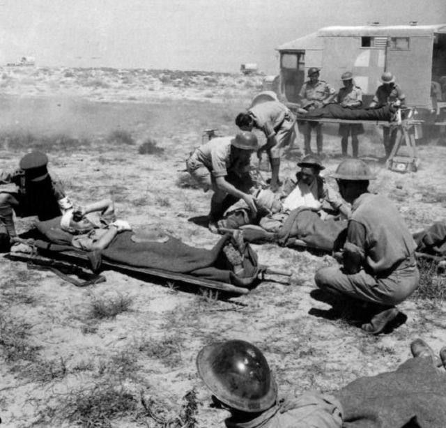 Puesto de primeros auxilios del 8º Ejército durante los combates por la Línea Gazala