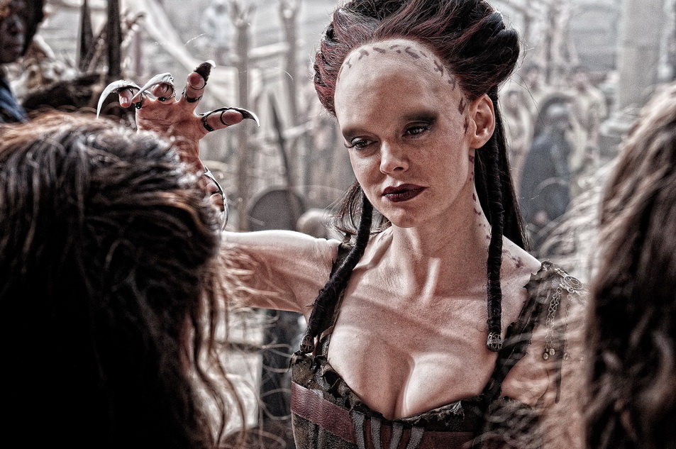 [Image: rose-mcgowan-conan-the-barbarian-2011-01.jpg]