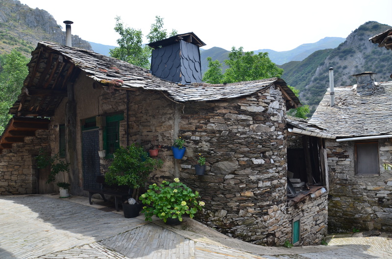 PEÑALBA DE SANTIAGO-22-6-2017-LEÓN - Los pueblos más bonitos de España-2010/2023 (29)